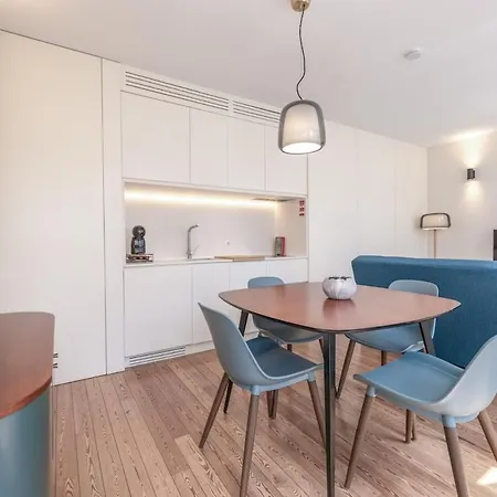 Modern Flat With Balcony On Rua Flores - 3rd 아파트